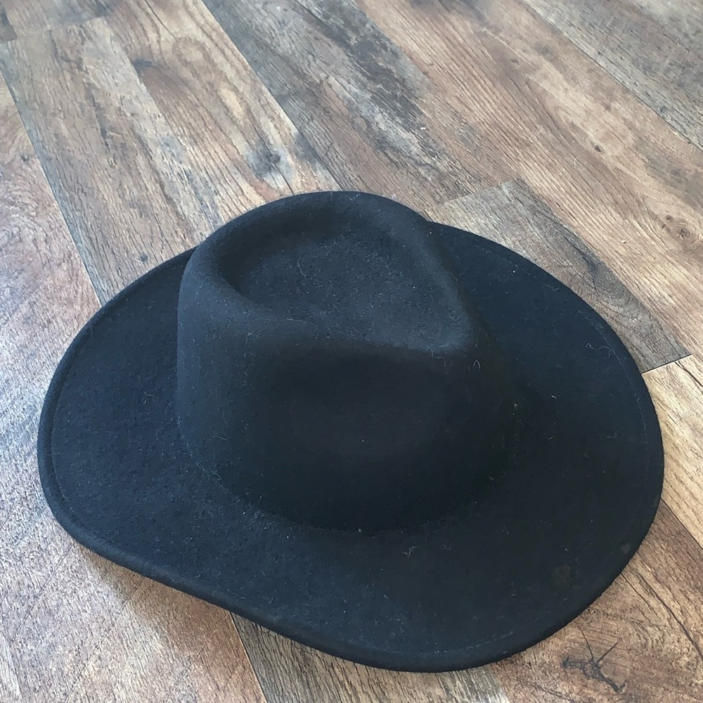 Red Head black wool cowboy hat